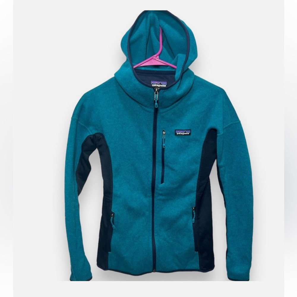 Patagonia performance sweater hoodie size xs like new !